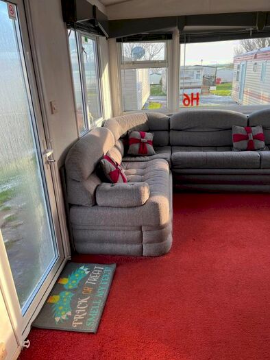 2 Bedroom Mobile/park Home For Sale In Llandrindod Wells, Wales, LD1