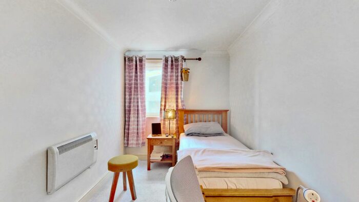 2 Bedroom Flat For Sale In Geary Court, The Concourse, London, N9