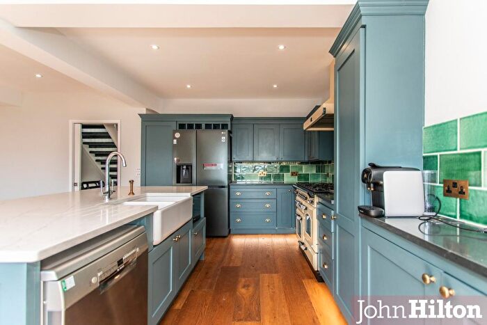 4 Bedroom Property To Rent In Marine Drive, Rottingdean, Brighton, BN2