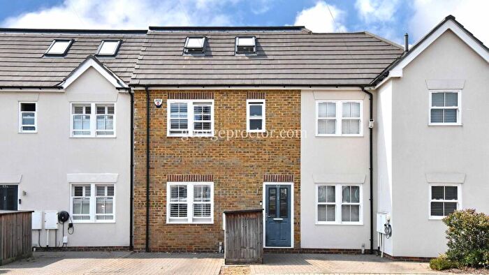 3 Bedroom Terraced House For Sale In Palace Road, Bromley, BR1