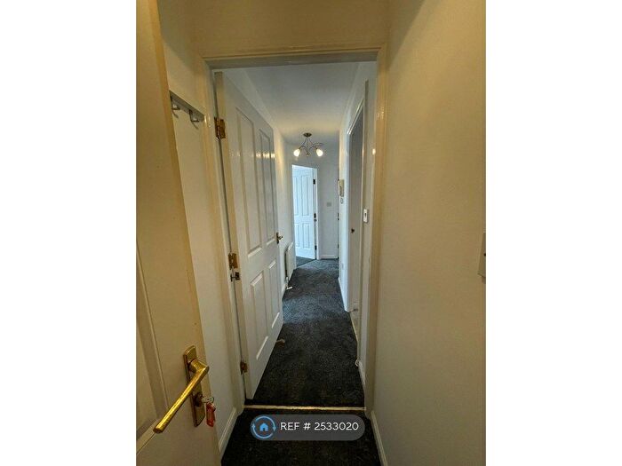 2 Bedroom Flat To Rent In Gogarloch Road, Edinburgh, EH12