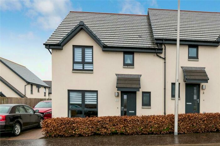 3 Bedroom Semi-Detached House For Sale In Grayhaugh Wynd, Dundee, Angus, DD2