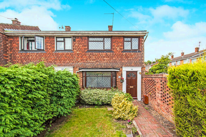 3 Bedroom Semi-Detached House To Rent In Seagull Road, Rochester, Kent, ME2