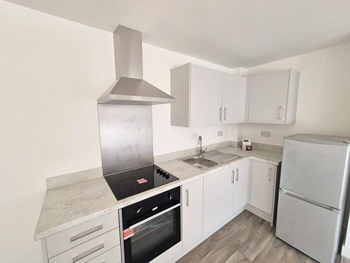 1 Bedroom Flat To Rent In Woodlands Village, WF1