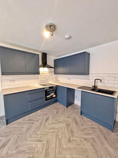 3 Bedroom Apartment To Rent In Commercial Road, Llanhilleth, NP13
