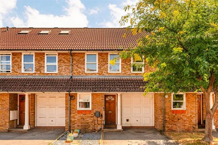 3 Bedroom Property For Sale In Luther Road, Teddington, TW11