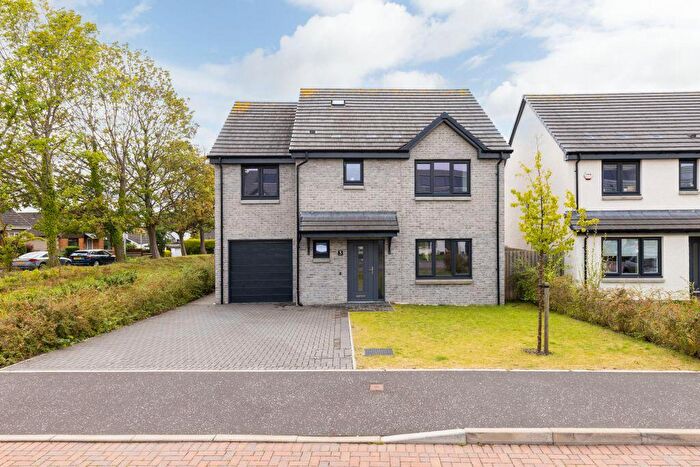 4 Bedroom Detached Villa For Sale In Henry Ross Place, South Queensferry, EH30