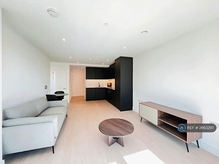 1 Bedroom Flat To Rent In Hewson Way, London, SE17