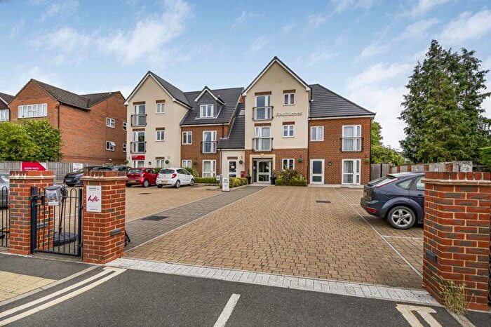 1 Bedroom Flat For Sale In Beaconsfield Road Farnham Common, SL2