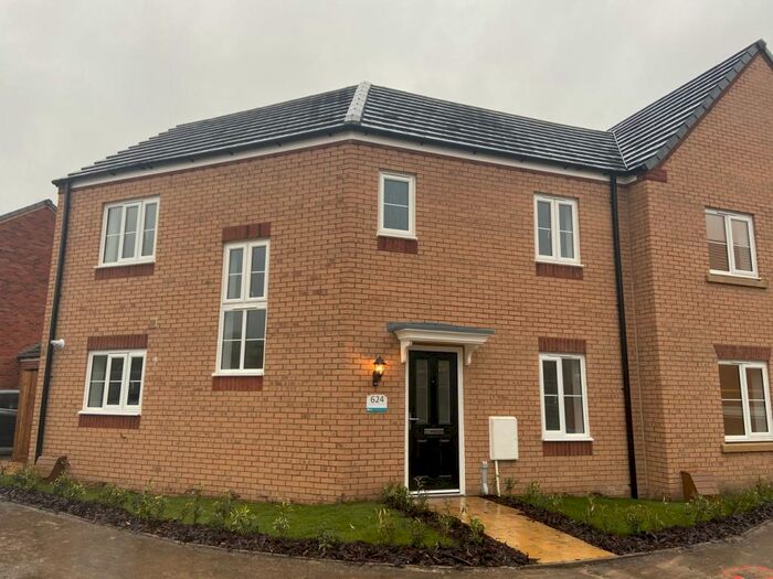 3 Bedroom End Of Terrace House To Rent In Lingfield Park, Bourne, PE10