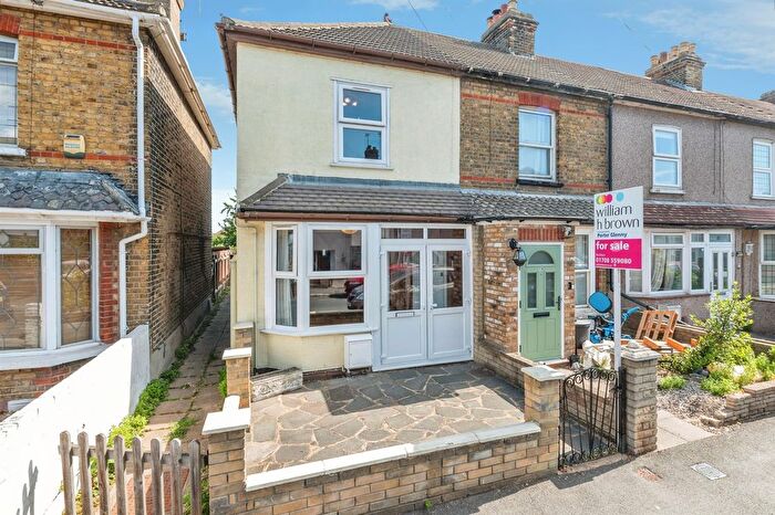 2 Bedroom Terraced House For Sale In Melville Road, Rainham, RM13