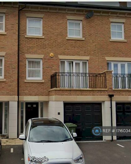 4 Bedroom Terraced House To Rent In Rainbow Road, Erith, DA8