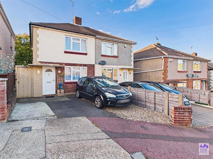 2 Bedroom Semi Detached House For Sale In Settington Avenue, Chatham, ME5