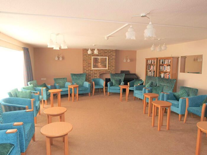 1 Bedroom Flat For Sale In Brookside Avenue, Polegate, BN26