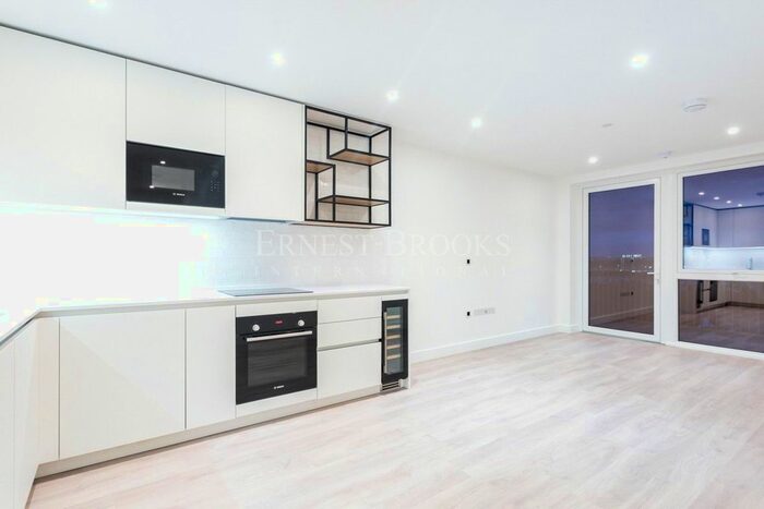 2 Bedroom Flat To Rent In Unison House, Grand Union, Wembley, HA0