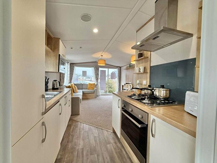 2 Bedroom Park Home For Sale In Tosside, Skipton, BD23