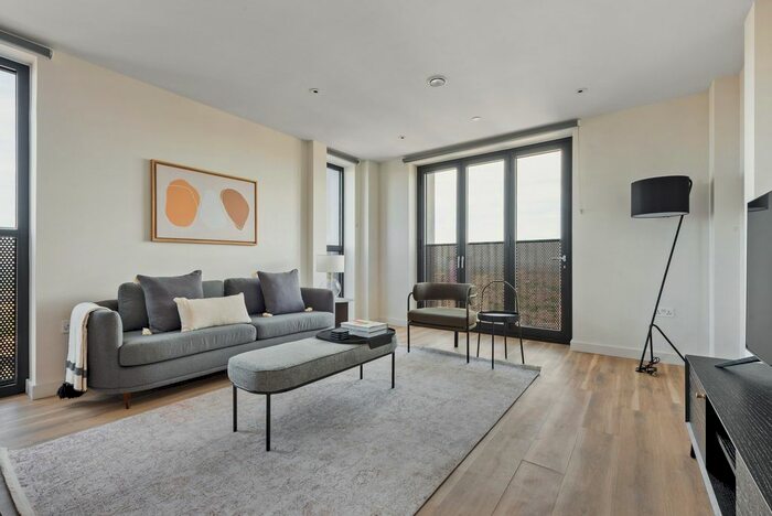 2 Bedroom Flat To Rent In Croydon, London, CR0