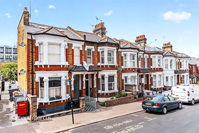 4 Bedroom Terraced House For Sale In Kathleen Road, London, SW11