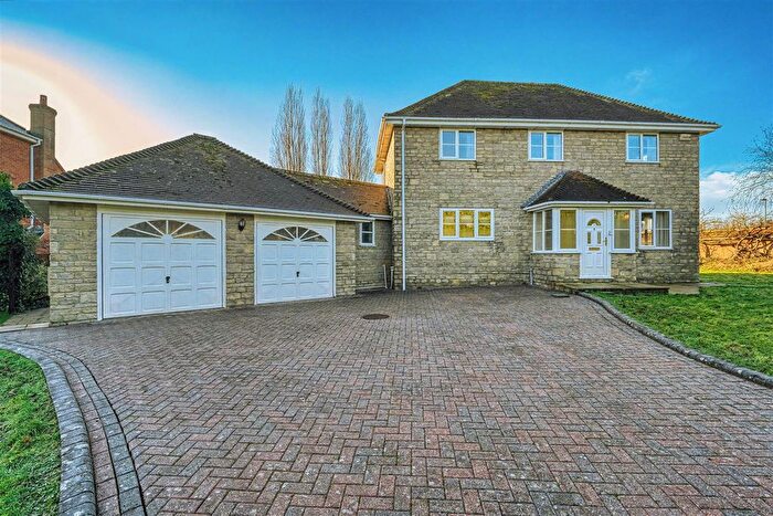 4 Bedroom Detached House For Sale In The Paddocks, Lower Road, Stalbridge, DT10