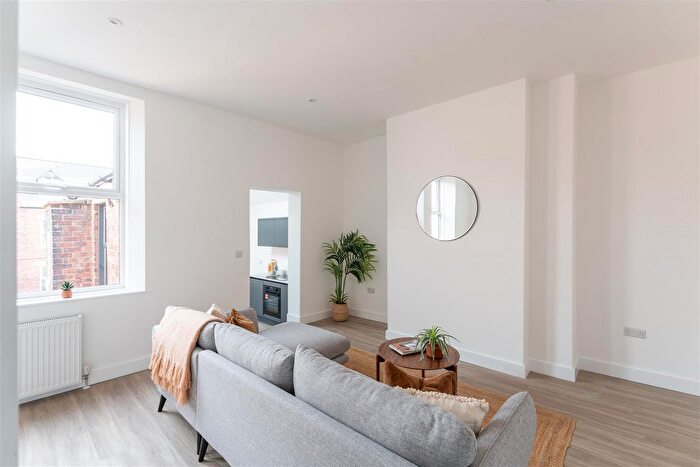 2 Bedroom Property To Rent In Lavender Gardens, Jesmond, Newcastle Upon Tyne, NE2
