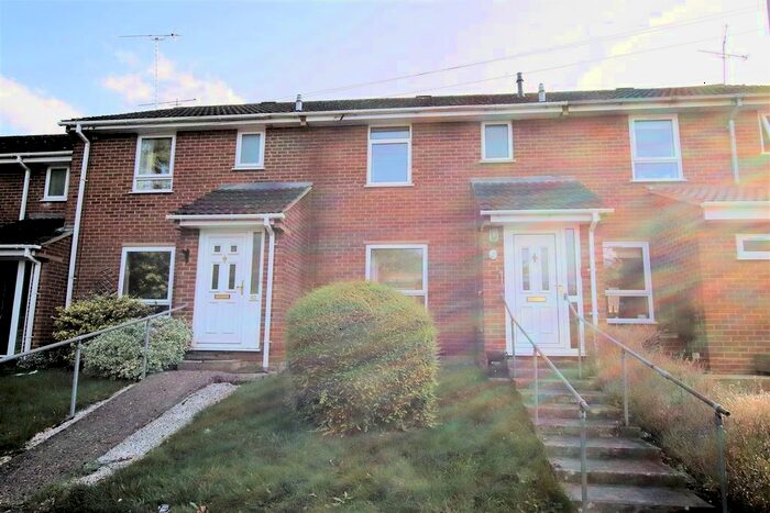3 Bedroom Property To Rent In Pottery Road, Tilehurst, Reading, RG30