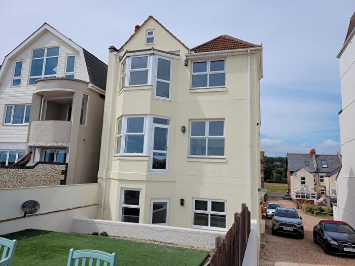 2 Bedroom Apartment To Rent In Marine Parade, Hythe, Kent, CT21
