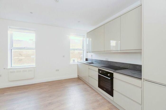 1 Bedroom Flat To Rent In High Road Leyton, London, E10