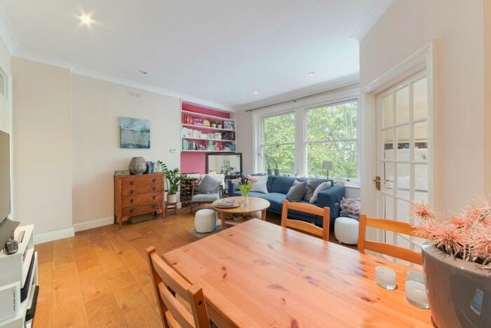 2 Bedroom Flat To Rent In Belmont Court, Highbury New Park, N5