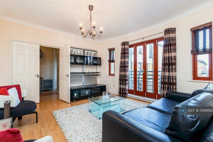 1 Bedroom Flat To Rent In Tideway Court, London, SE16