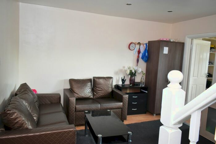 5 Bedroom Flat To Rent In Northolt Road, South Harrow, Harrow, HA2