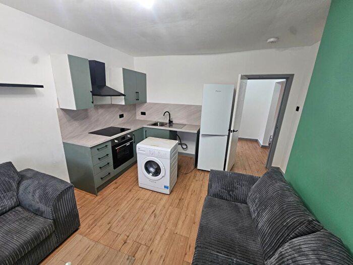 2 Bedroom Apartment To Rent In Daisy Bank Road, Manchester, M14