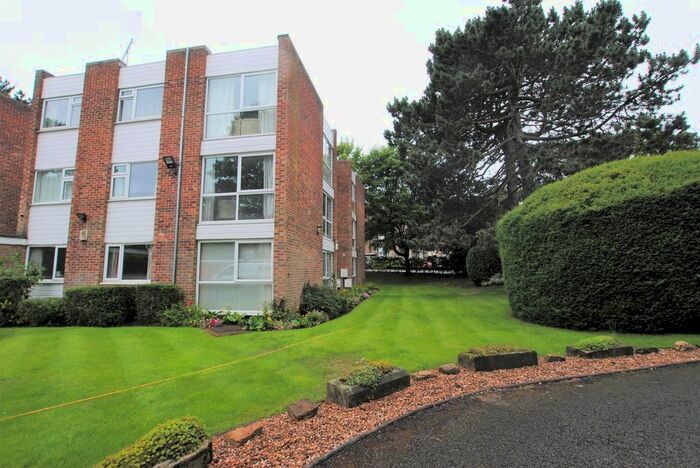 2 Bedroom Flat To Rent In Tewit Well Court, Leeds Road, Harrogate, North Yorkshire, HG2