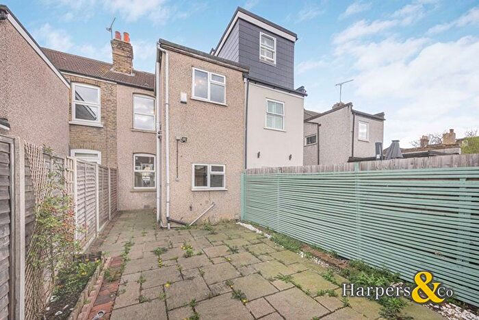 2 Bedroom Terraced House For Sale In Beaconsfield Road, Bexley, DA5