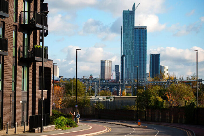 2 Bedroom Apartment To Rent In Chalk, M5