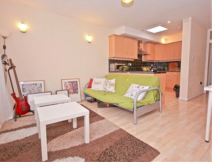 1 Bedroom Flat To Rent In John Ruskin Street, Kennington, SE5