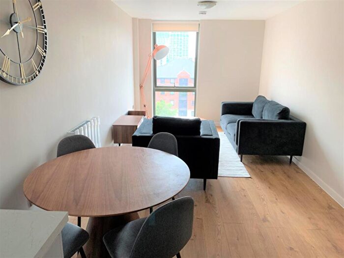 2 Bedroom Flat To Rent In Jesse Hartley Way, L3