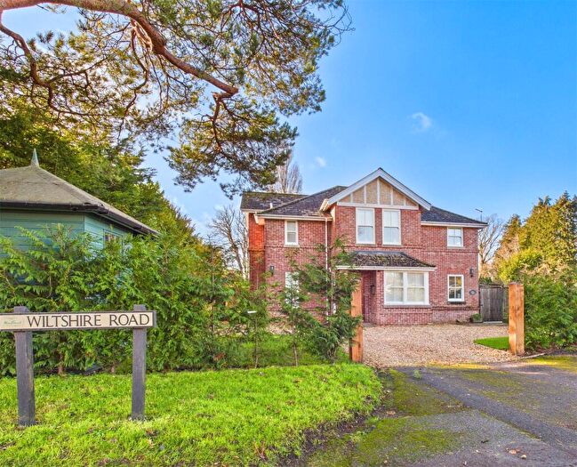 3 Bedroom Apartment For Sale In Wiltshire Road, Bransgore, Christchurch, BH23