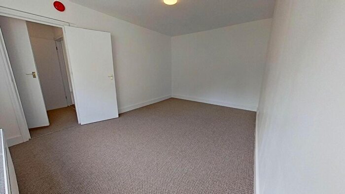 1 Bedroom Flat To Rent In Basement Flat, Station Road, Margate, CT9