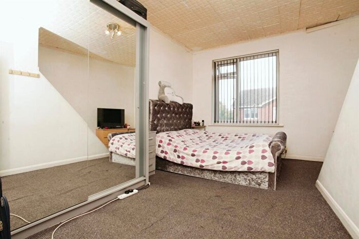 3 Bedroom End Of Terrace House For Sale In Clarence Road, Rugby, CV21