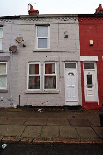 2 Bedroom Terraced House To Rent In Dewsbury Road, Liverpool, United Kingdom, L4