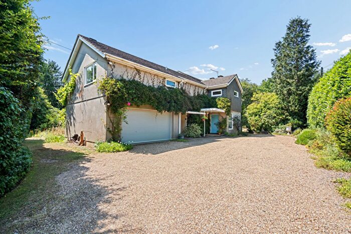 5 Bedroom Detached House For Sale In Beeches Drive, Farnham Common, Buckinghamshire, SL2