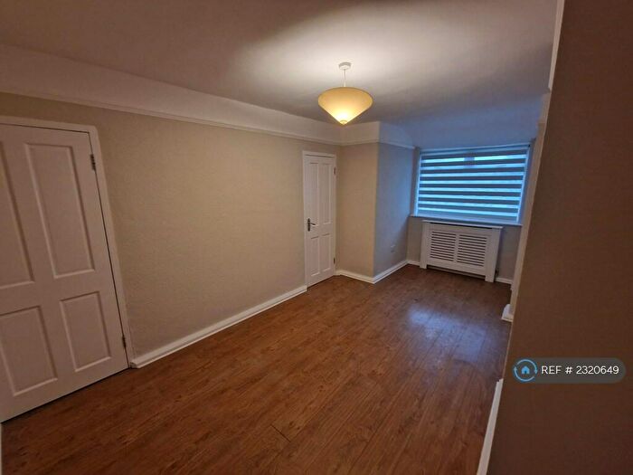 3 Bedroom Semi-Detached House To Rent In Green Walk, Crayford, Dartford, DA1