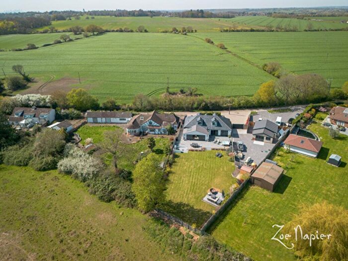 6 Bedroom Detached House For Sale In Paternoster Row, Essex, Romford, RM4