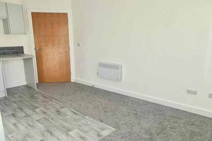1 Bedroom Flat To Rent In High Street, Nottingham, NG10