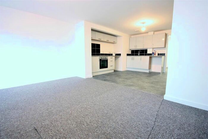 2 Bedroom Flat To Rent In Abbotsbury Road, Weymouth, DT4