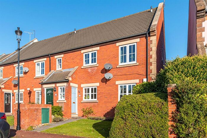 2 Bedroom Flat For Sale In Rowes Mews, St. Peter's Basin, Newcastle Upon Tyne, NE6
