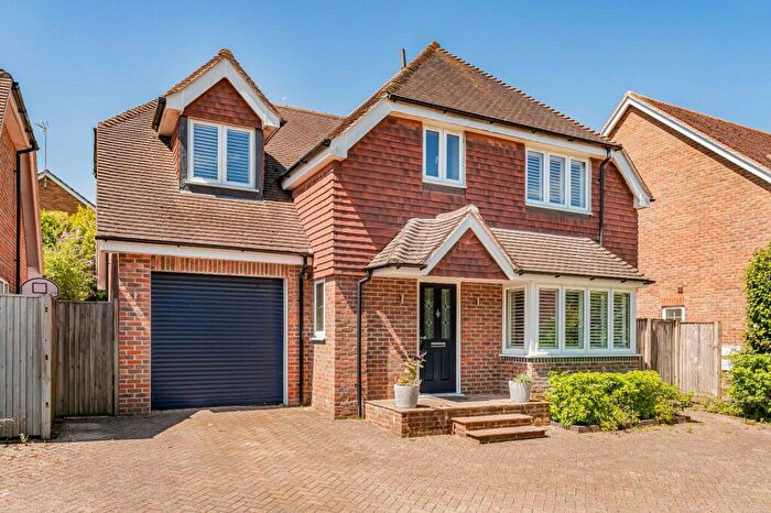 4 Bedroom Detached House For Sale In Lymington Bottom Road, Four Marks, Alton, Hampshire, GU34
