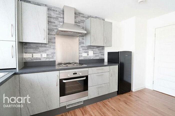 2 Bedroom Apartment To Rent In Malt Kiln Place, Dartford, DA2