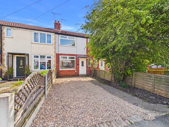 2 Bedroom Terraced House For Sale In Roslyn Road, Hull, HU3