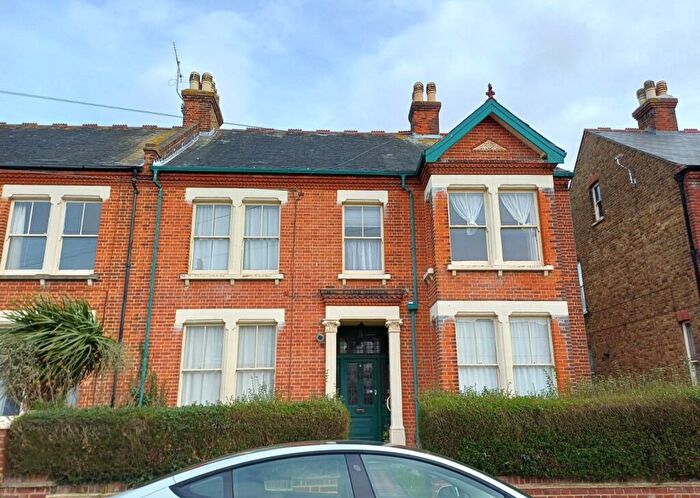 3 Bedroom Flat To Rent In Downs Park, Herne Bay, CT6